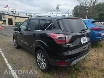 2017 Ford Escape Titanium – miniatura 6