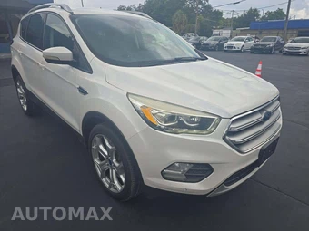 2017 Ford Escape Titanium – miniatura 4