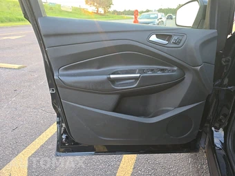 2017 Ford Escape Titanium - miniatura 9