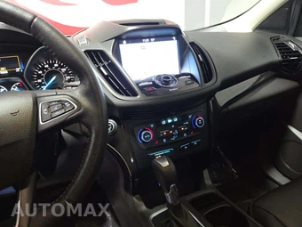 2017 Ford Escape Titanium – miniatura 10