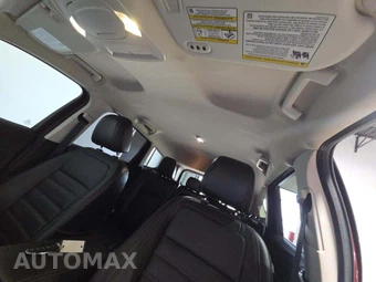 2017 Ford Escape Titanium – miniatura 11