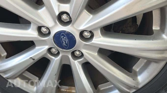 2017 Ford Escape Titanium – miniatura 21