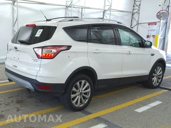 2017 Ford Escape Titanium – miniatura 4