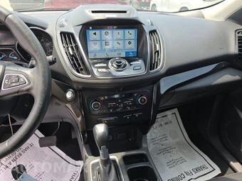 2017 Ford Escape Titanium - miniatura 11