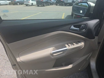 2017 Ford Escape Titanium - miniatura 9