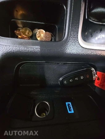 2017 Ford Escape Titanium - miniatura 5