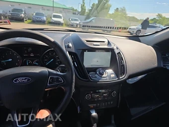 2017 Ford Escape Titanium – miniatura 14