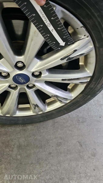 2017 Ford Escape Titanium - miniatura 32