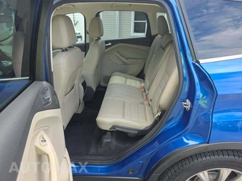 2017 Ford Escape Titanium - miniatura 10
