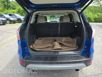 2017 Ford Escape Titanium - miniatura 11
