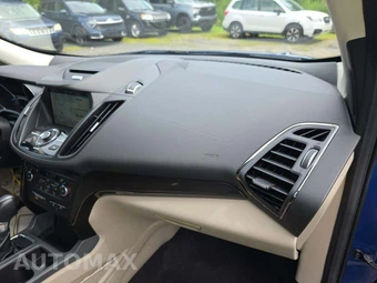 2017 Ford Escape Titanium - miniatura 16