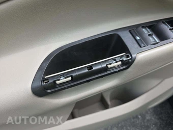 2017 Ford Escape Titanium - miniatura 19