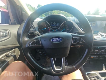 2017 Ford Escape Titanium – miniatura 10