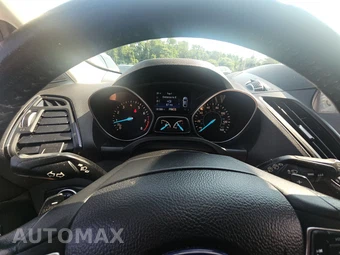 2017 Ford Escape Titanium – miniatura 12