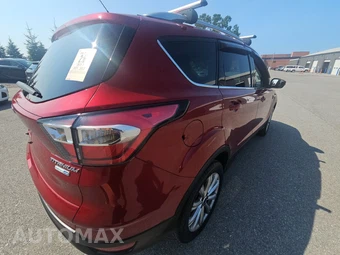 2017 Ford Escape Titanium – miniatura 4