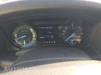 2017 Ford Expedition XLT – miniatura 9