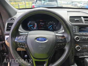 2017 Ford Explorer – miniatura 10