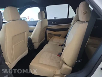 2017 Ford Explorer – miniatura 10