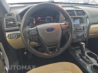 2017 Ford Explorer – miniatura 8