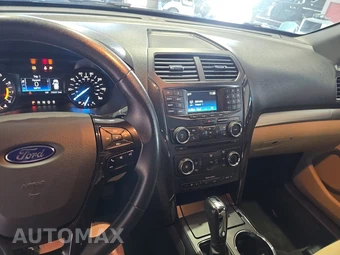 2017 Ford Explorer – miniatura 11