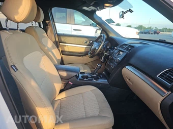 2017 Ford Explorer - miniatura 8