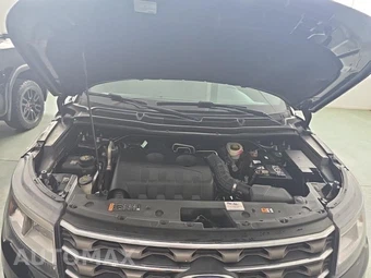 2017 Ford Explorer - miniatura 12