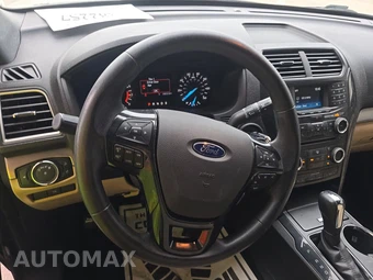 2017 Ford Explorer – miniatura 10