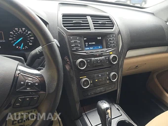 2017 Ford Explorer – miniatura 11