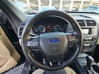 2017 Ford Explorer – miniatura 10