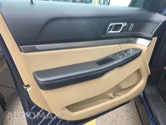 2017 Ford Explorer - miniatura 9