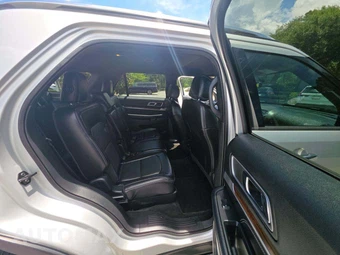 2017 Ford Explorer Limited - miniatura 14