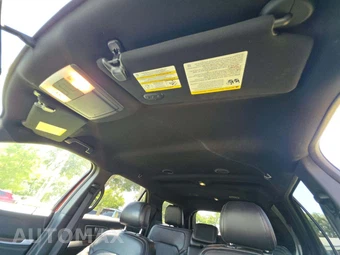 2017 Ford Explorer Limited - miniatura 11