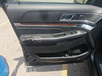 2017 Ford Explorer Limited – miniatura 9
