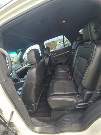 2017 Ford Explorer Limited – miniatura 13