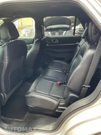 2017 Ford Explorer Limited - miniatura 15