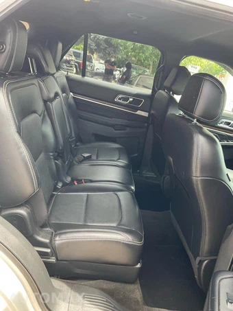 2017 Ford Explorer Limited - miniatura 17