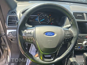 2017 Ford Explorer Limited – miniatura 10
