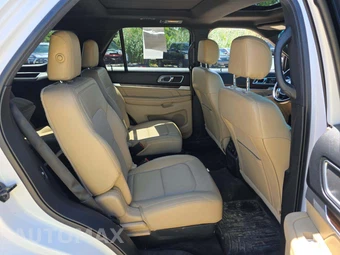 2017 Ford Explorer Limited – miniatura 17