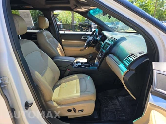 2017 Ford Explorer Limited – miniatura 19