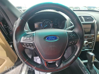 2017 Ford Explorer Limited - miniatura 10