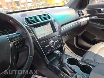 2017 Ford Explorer Limited - miniatura 10