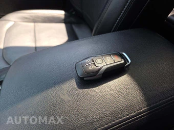 2017 Ford Explorer Limited - miniatura 8