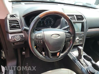 2017 Ford Explorer Platinum - miniatura 10