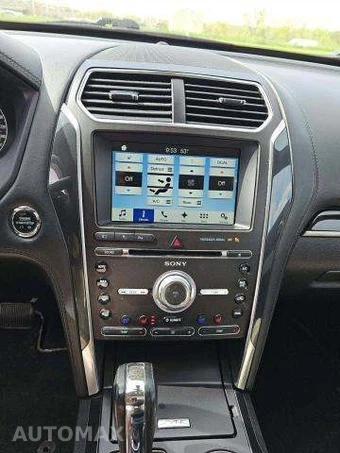 2017 Ford Explorer Platinum – miniatura 10