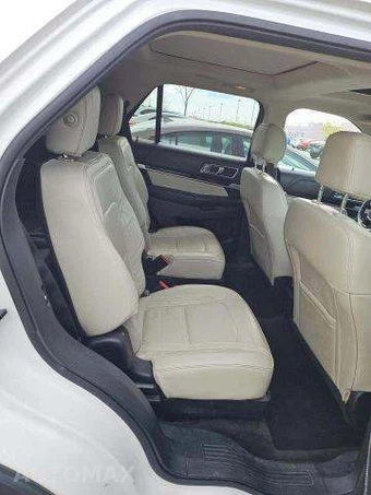 2017 Ford Explorer Platinum – miniatura 17