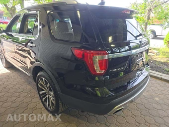 2017 Ford Explorer Platinum – miniatura 2