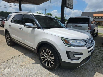 2017 Ford Explorer Platinum - miniatura 4