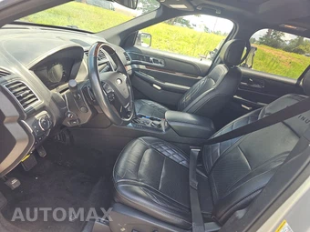 2017 Ford Explorer Platinum – miniatura 7