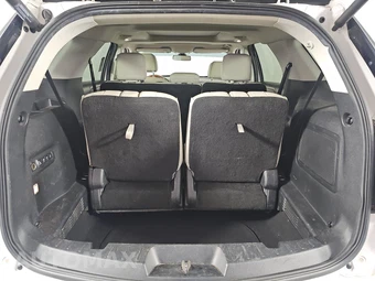 2017 Ford Explorer Platinum - miniatura 16
