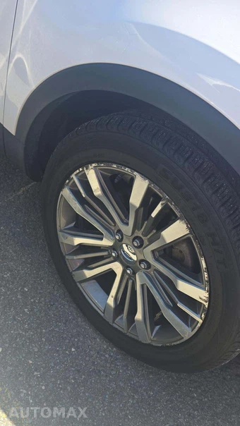 2017 Ford Explorer Platinum - miniatura 26